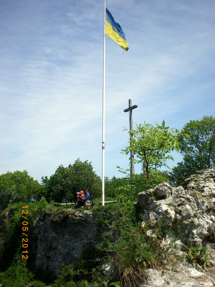 хрест на Хустському замку